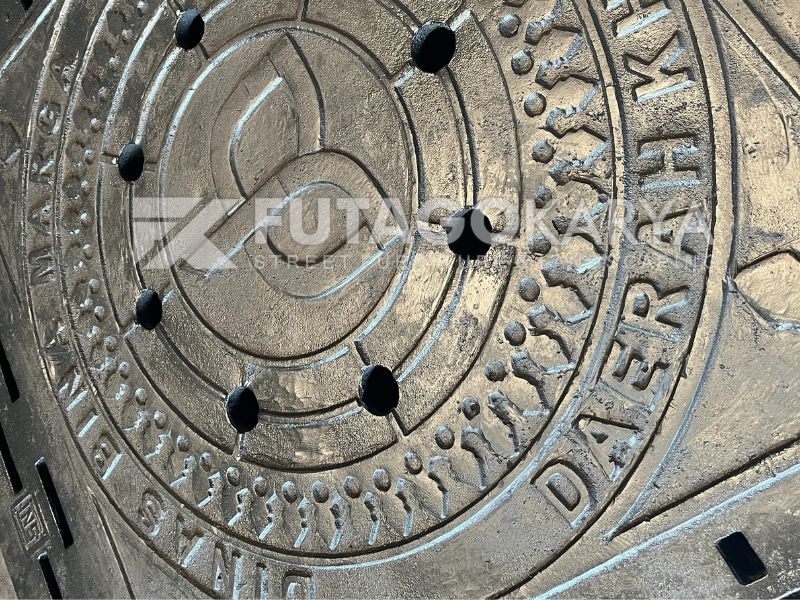 Manhole cover cast iron