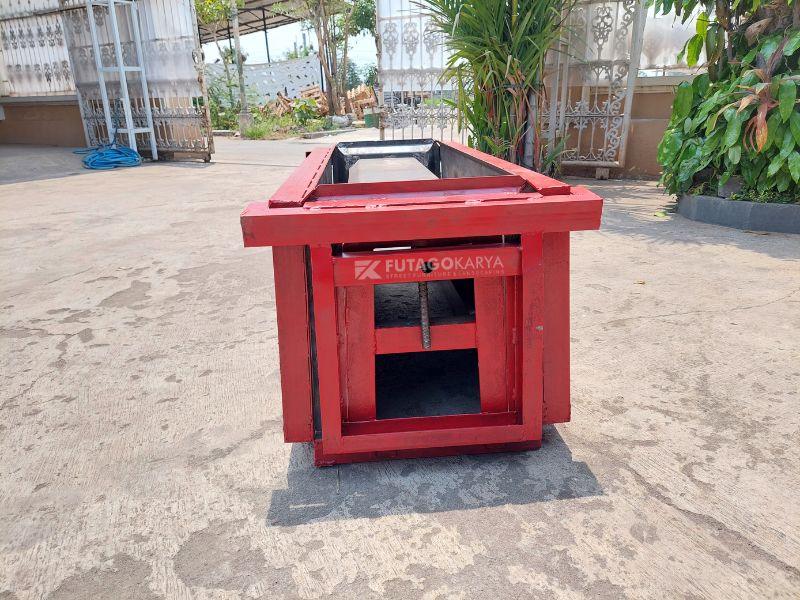 Cetakan beton Uditch