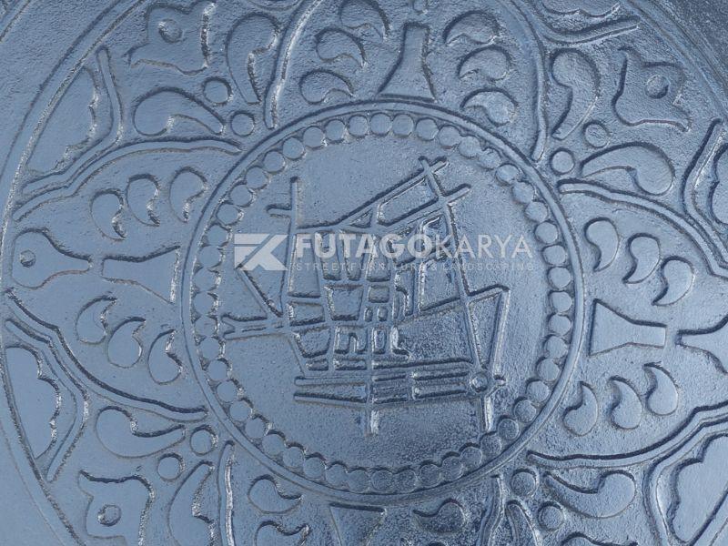 Manhole cover saluran besi
