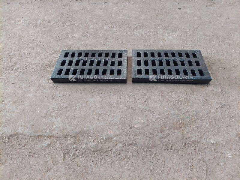 grill selokan besi