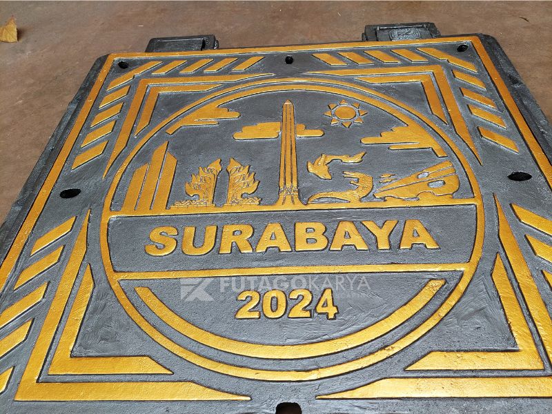 Tutup Manhole Besi