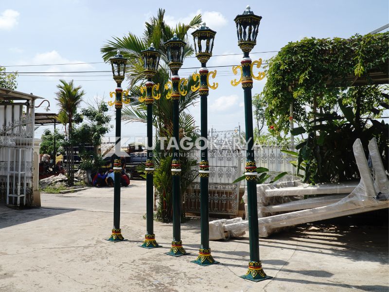 Lampu Taman Klasik