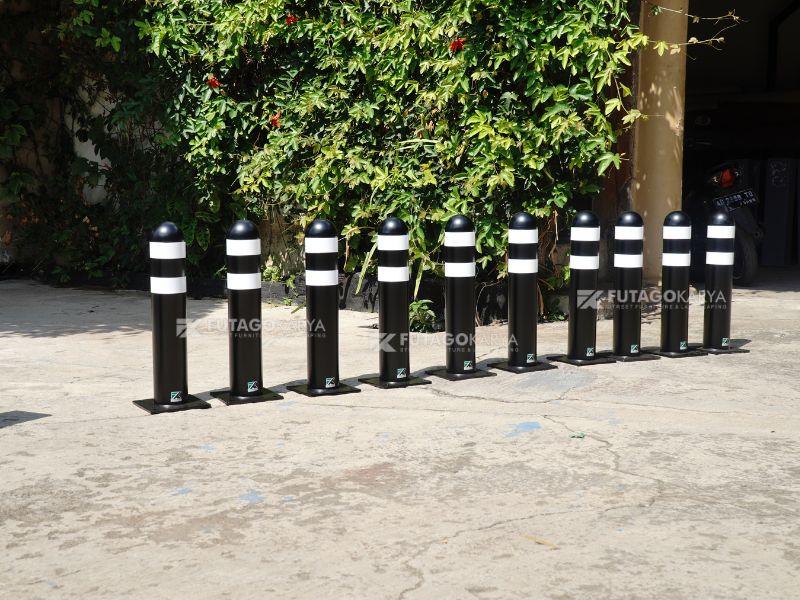 bollard jalan