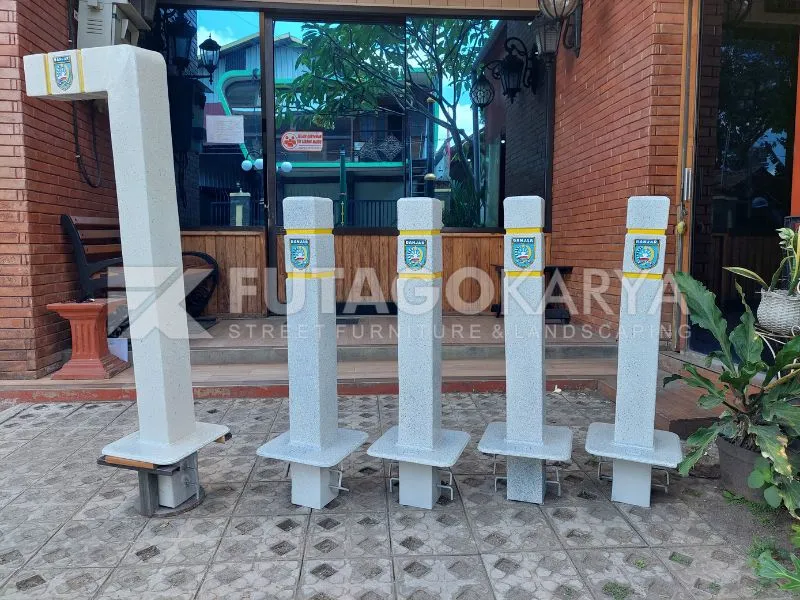 Cara Bollard Mempengaruhi Cara Orang dan Kendaraan Bergerak di Ruang Publik