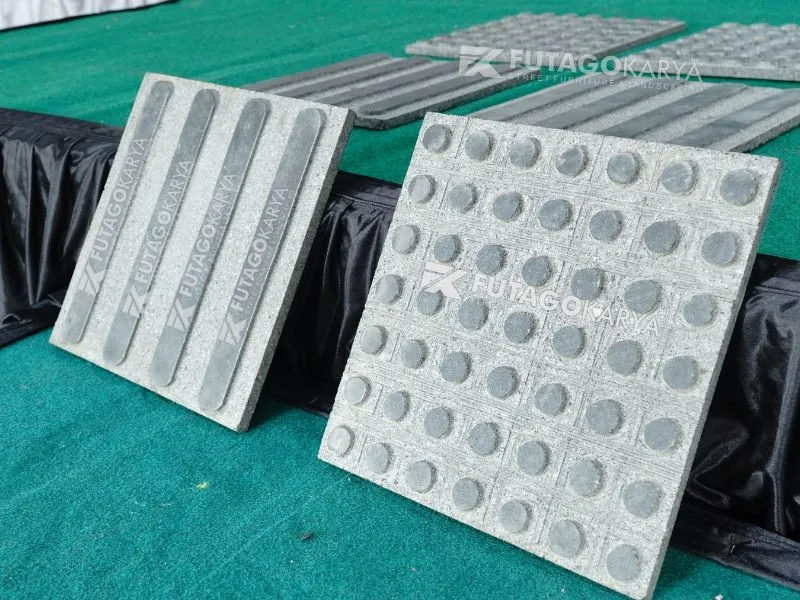Perawatan dan Pemeliharaan Guiding Block Difabel
