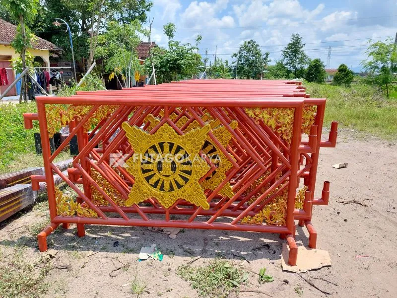 Cara Memadukan Pagar Besi Tempa Klasik