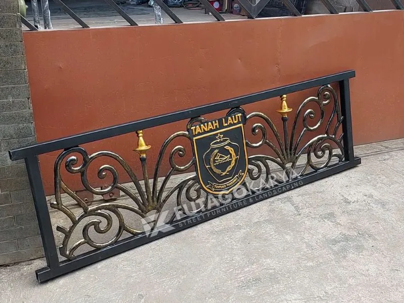 Pintu Pagar Besi Tempa