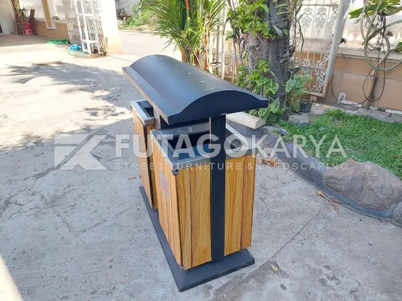 Tempat Sampah Besi Kotak