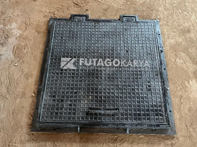 Manhole Besi Cor