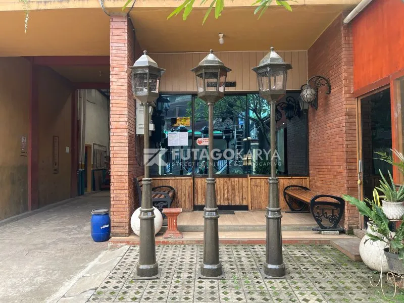 Lampu Tiang Outdoor
